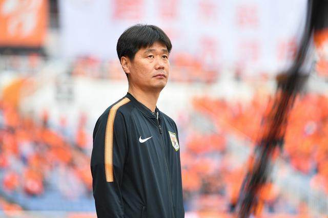 开云-李霄鹏执教女足胜率最低 两获中超最佳教头成亮点